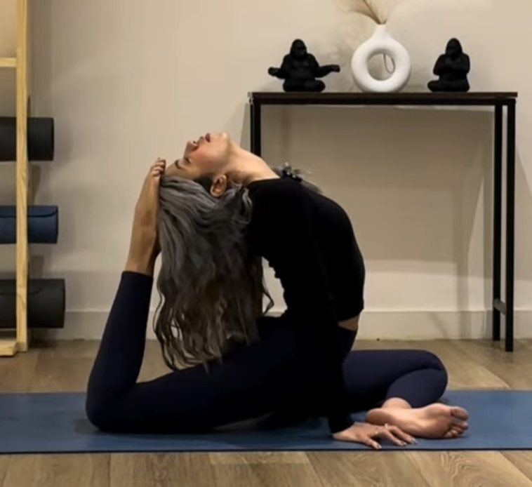 40 دقيقة يوغا فلو لاعادة شحن الجسد ( deep hips opening )